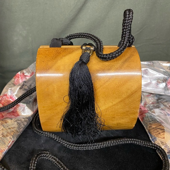 Timmy Woods Beverly Hills collection wooden purse. - Picture 3 of 7